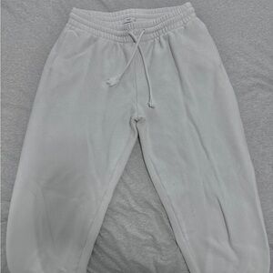 Aritzia sweats